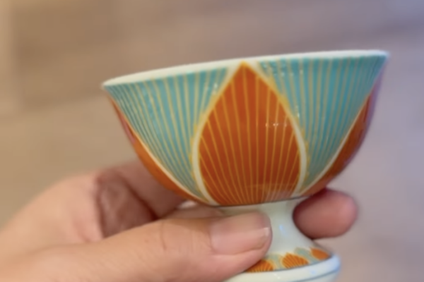 デッドストックを中心に、有田・波佐見焼も並べました。