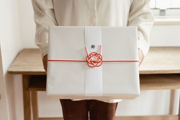 当店オンラインショップ限定のギフトセットと、ラッピングサービスのご案内です。